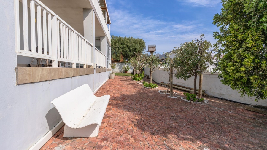3 Bedroom Property for Sale in Perlemoenbaai Western Cape